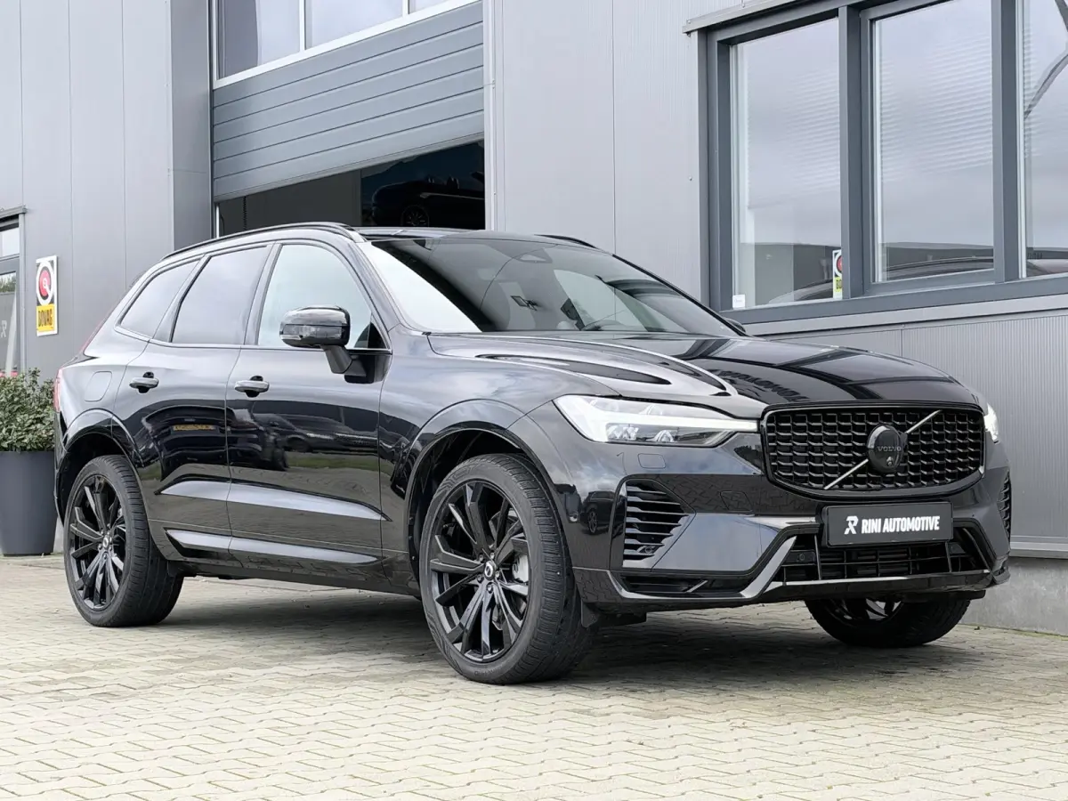 2.0 T6 Plug-in hybrid AWD Ultra Black Edition 349 PK | Long Range | B&W audio | Head up | Lederen Dashboard