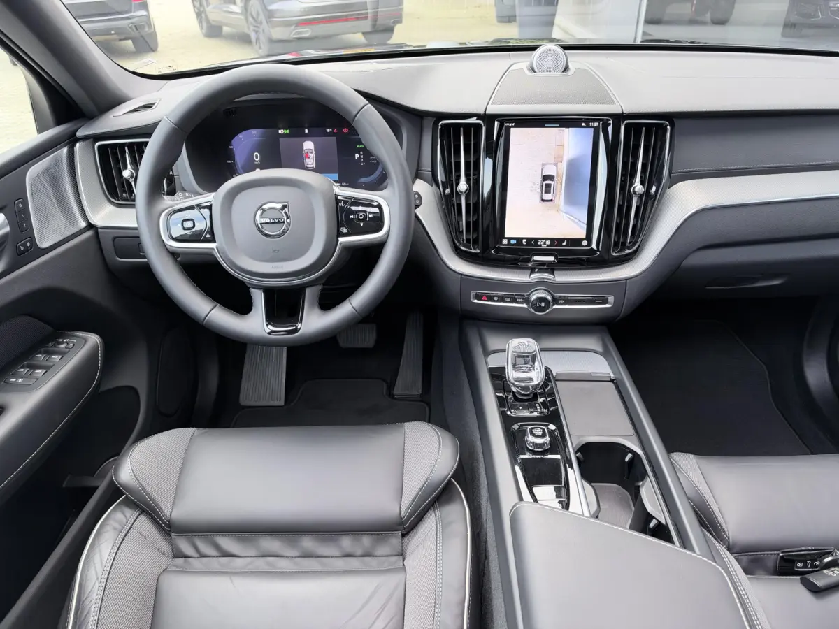 2.0 T6 Plug-in hybrid AWD Ultra Black Edition 349 PK | Long Range | B&W audio | Head up | Lederen Dashboard