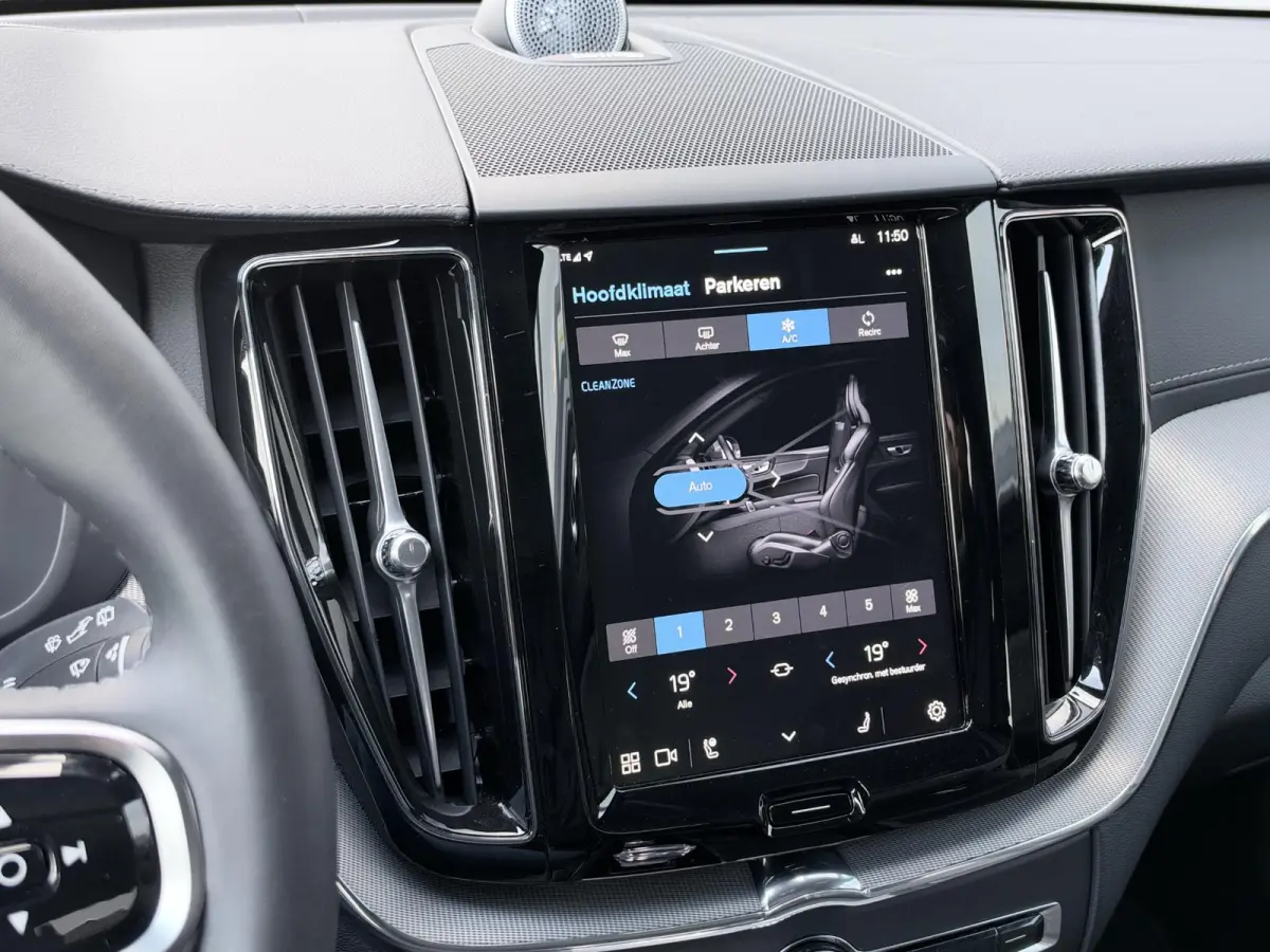 2.0 T6 Plug-in hybrid AWD Ultra Black Edition 349 PK | Long Range | B&W audio | Head up | Lederen Dashboard