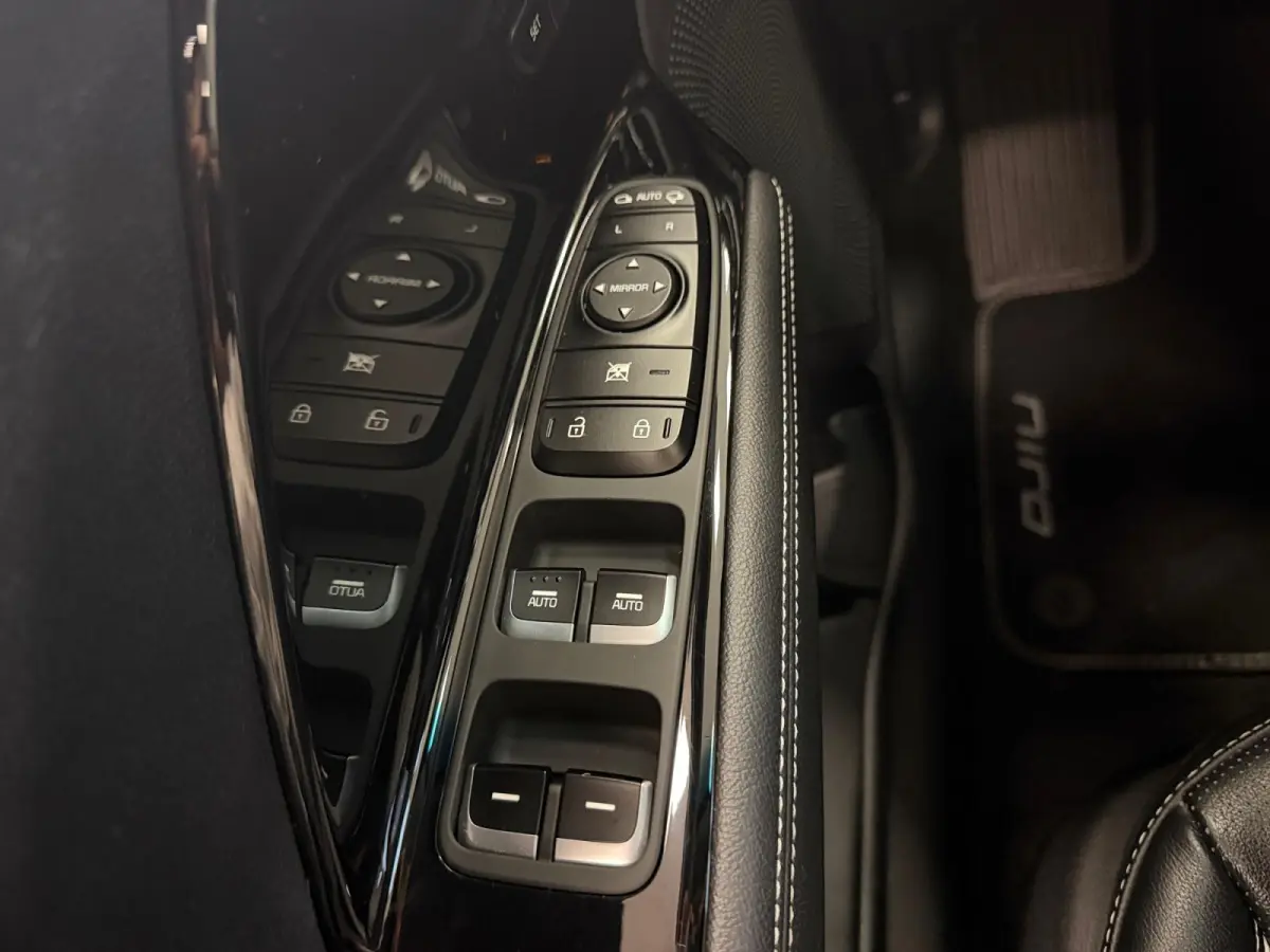 DynamicPlusLine 64 kWh | 97,6% SOH | Navigatie | Camera | Apple Carplay/Android Auto | Adaptieve Cruise Control | Stoel/Stuurverwarming | Lichtmetalen Velgen |