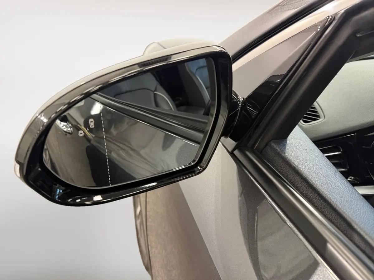 DynamicPlusLine 64 kWh | 97,6% SOH | Navigatie | Camera | Apple Carplay/Android Auto | Adaptieve Cruise Control | Stoel/Stuurverwarming | Lichtmetalen Velgen |