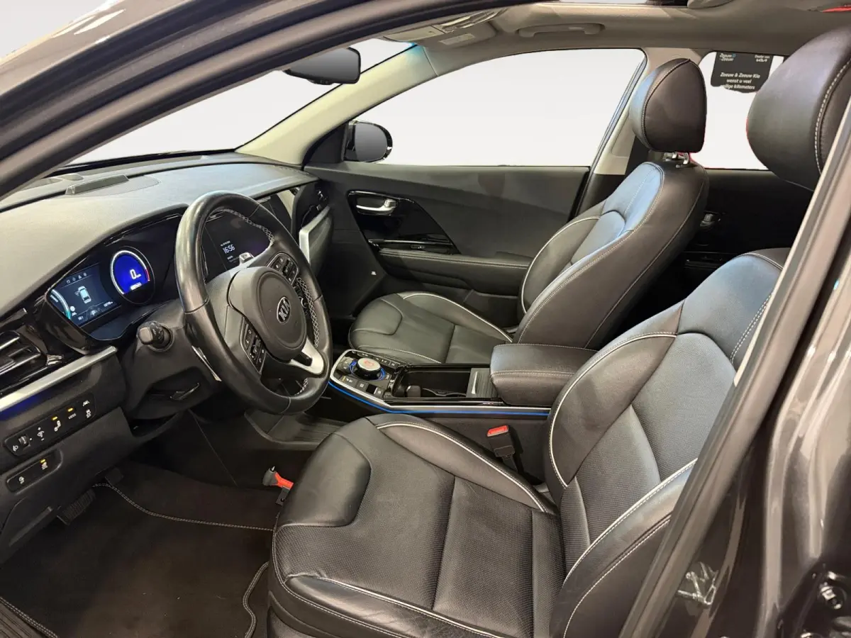 DynamicPlusLine 64 kWh | 97,6% SOH | Navigatie | Camera | Apple Carplay/Android Auto | Adaptieve Cruise Control | Stoel/Stuurverwarming | Lichtmetalen Velgen |