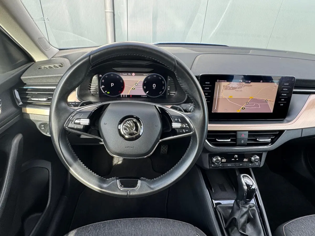 1.0 TSI Automaat Style * Navigatie * Camera * Stoelverwarming * Digitale Cockpit *