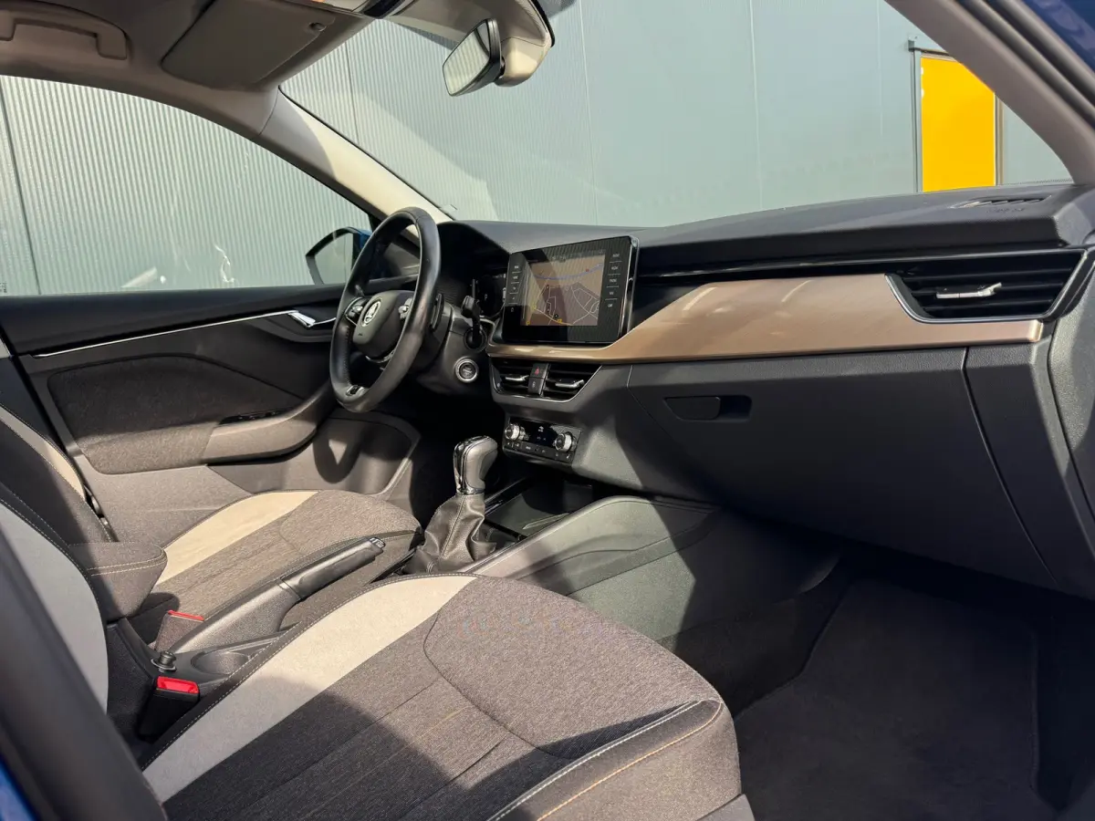 1.0 TSI Automaat Style * Navigatie * Camera * Stoelverwarming * Digitale Cockpit *