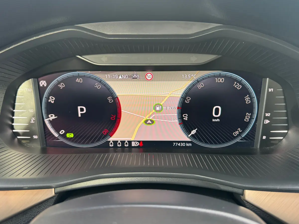 1.0 TSI Automaat Style * Navigatie * Camera * Stoelverwarming * Digitale Cockpit *