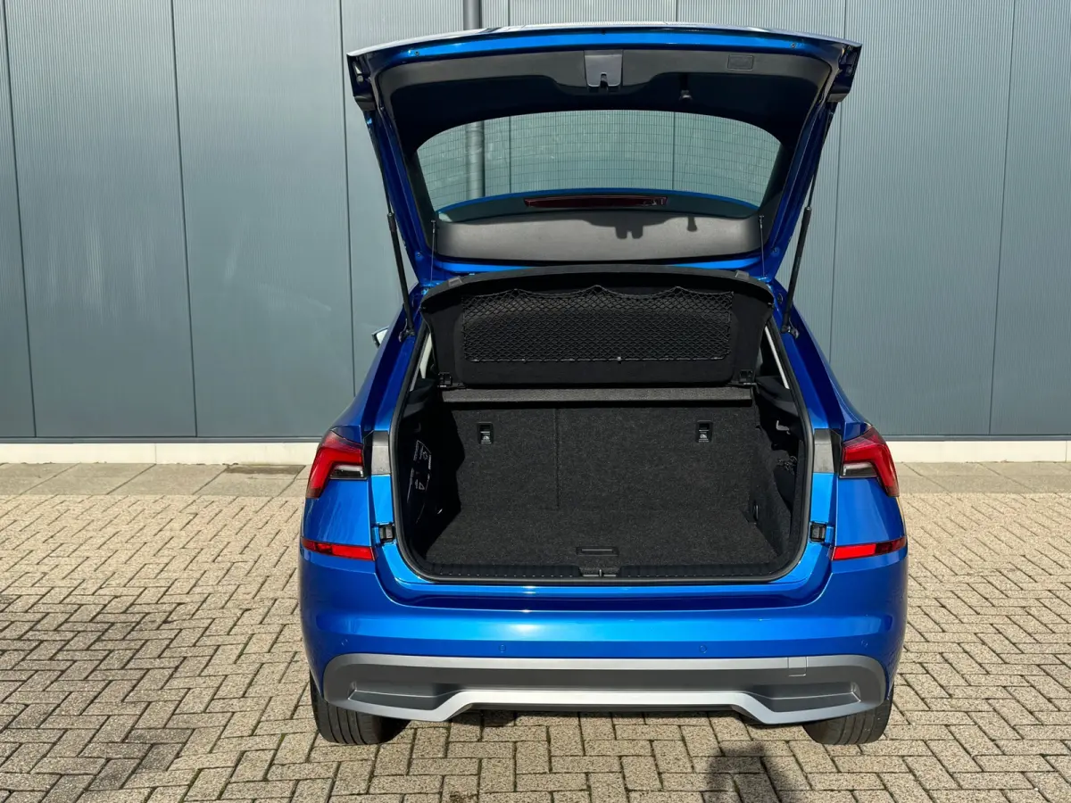 1.0 TSI Automaat Style * Navigatie * Camera * Stoelverwarming * Digitale Cockpit *