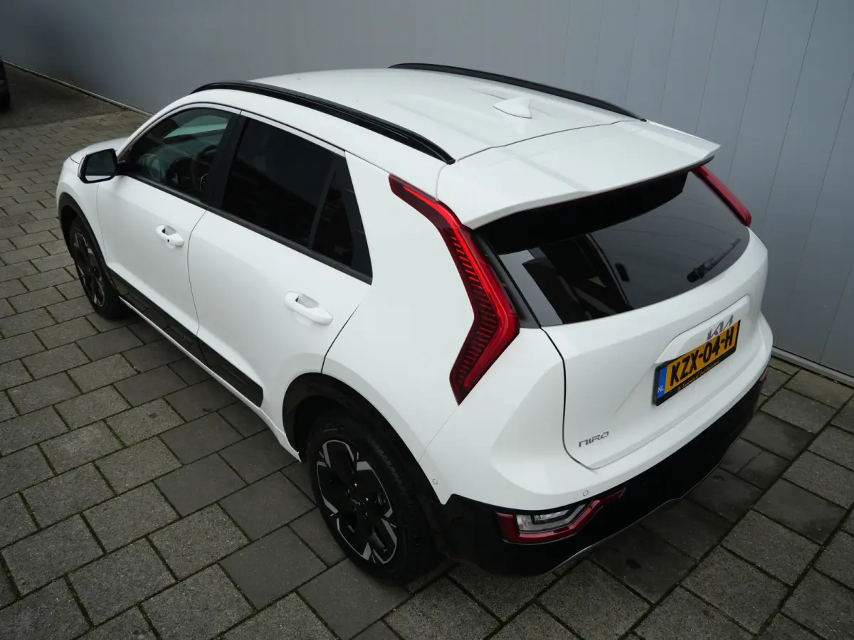 Plus 64.8 kWh 204 Pk Automaat Navi / DAB / Camera / Leer / Apple Carplay / SOH 98,3%