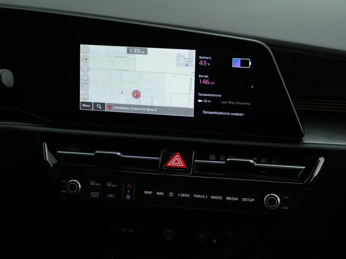 Plus 64.8 kWh 204 Pk Automaat Navi / DAB / Camera / Leer / Apple Carplay / SOH 98,3%
