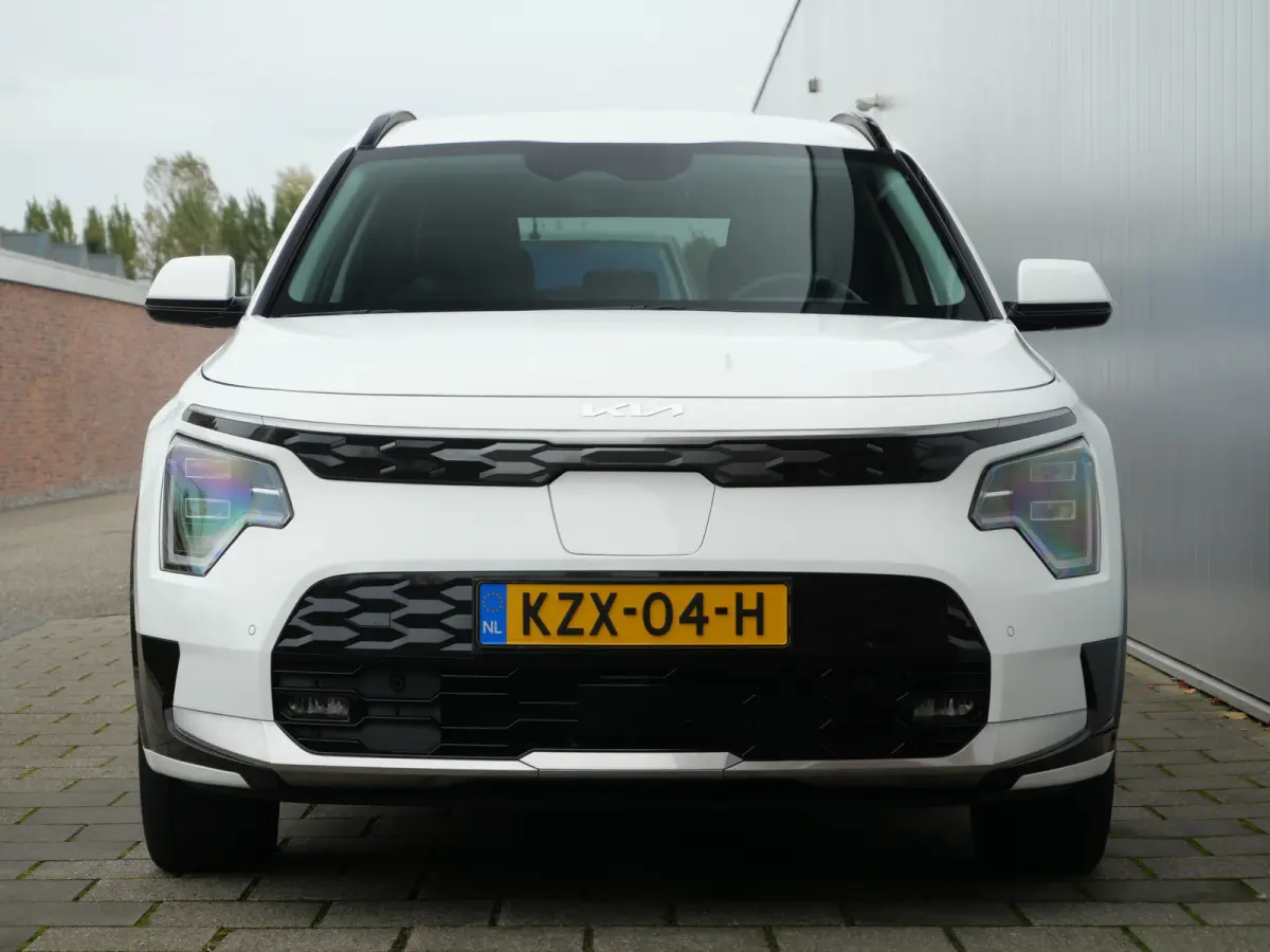 Plus 64.8 kWh 204 Pk Automaat Navi / DAB / Camera / Leer / Apple Carplay / SOH 98,3%