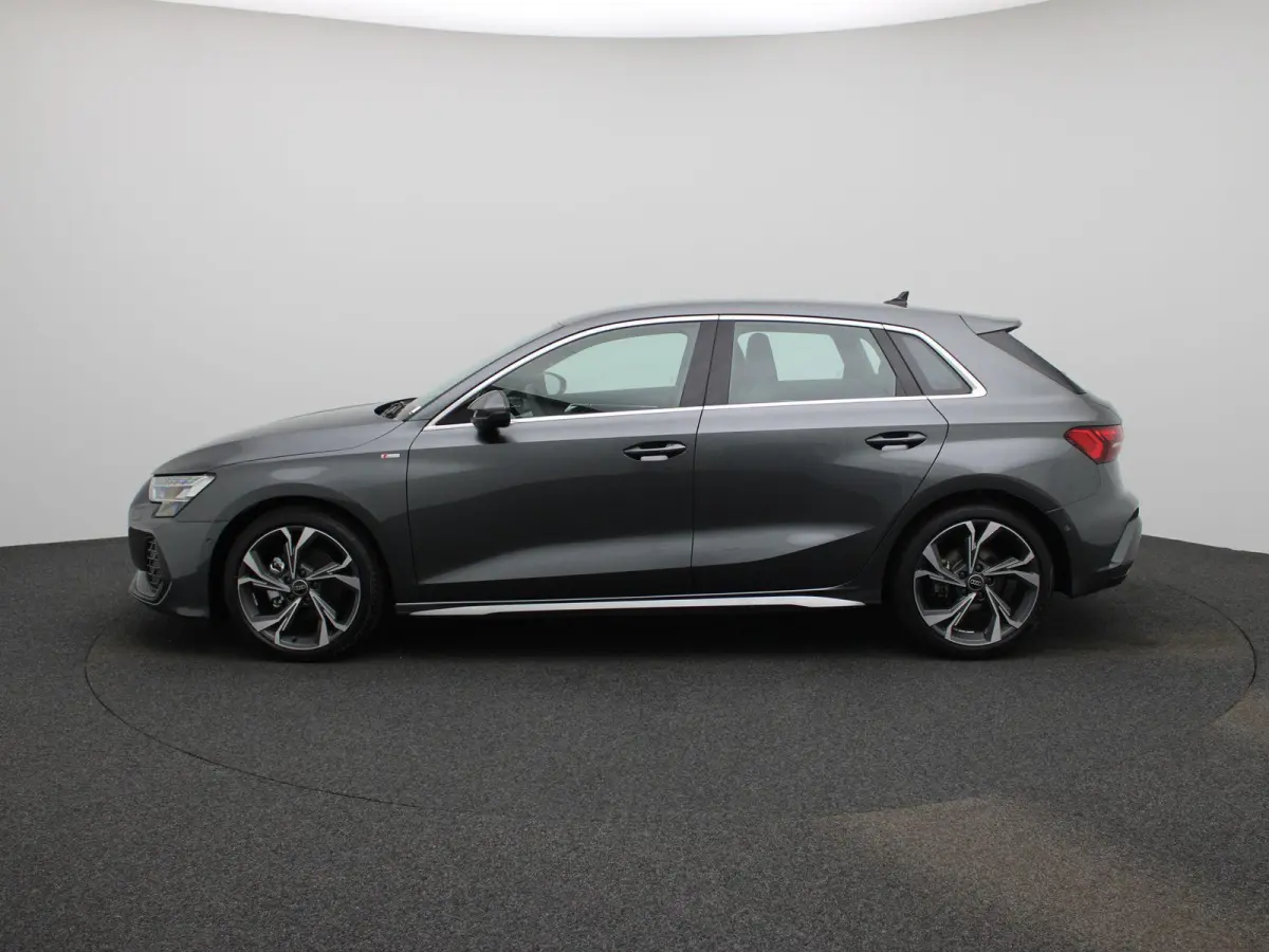 35 TFSI S edition | Automaat | Apple Carplay / Android Auto | S-Line | Sonos Audio | Parkeersensoren | Sfeerverlichting |