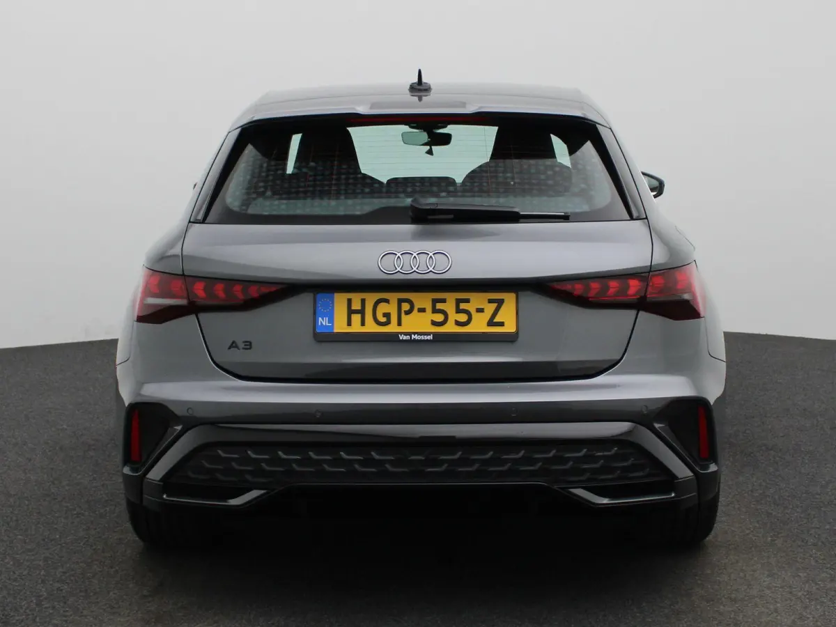 35 TFSI S edition | Automaat | Apple Carplay / Android Auto | S-Line | Sonos Audio | Parkeersensoren | Sfeerverlichting |