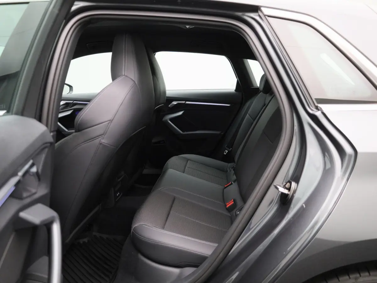 35 TFSI S edition | Automaat | Apple Carplay / Android Auto | S-Line | Sonos Audio | Parkeersensoren | Sfeerverlichting |