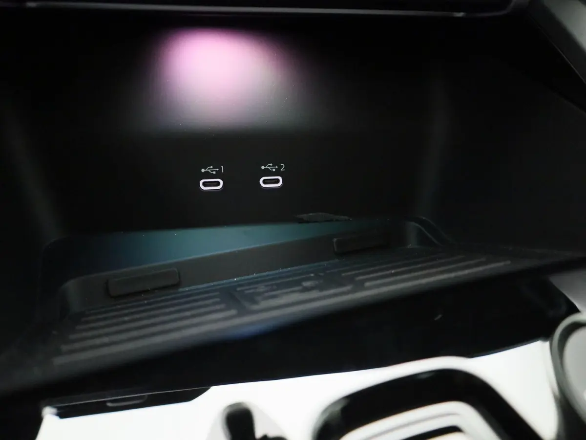 35 TFSI S edition | Automaat | Apple Carplay / Android Auto | S-Line | Sonos Audio | Parkeersensoren | Sfeerverlichting |
