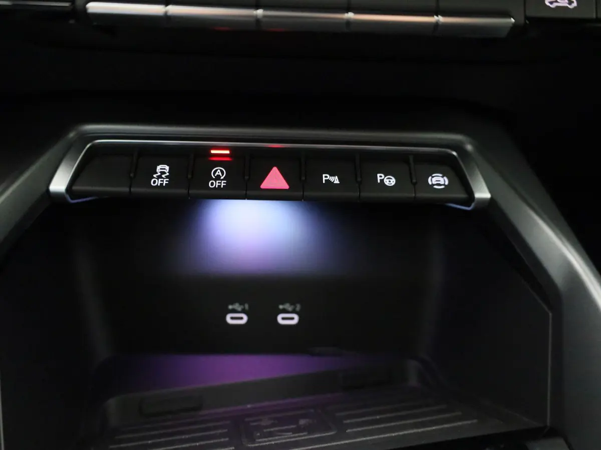 35 TFSI S edition | Automaat | Apple Carplay / Android Auto | S-Line | Sonos Audio | Parkeersensoren | Sfeerverlichting |