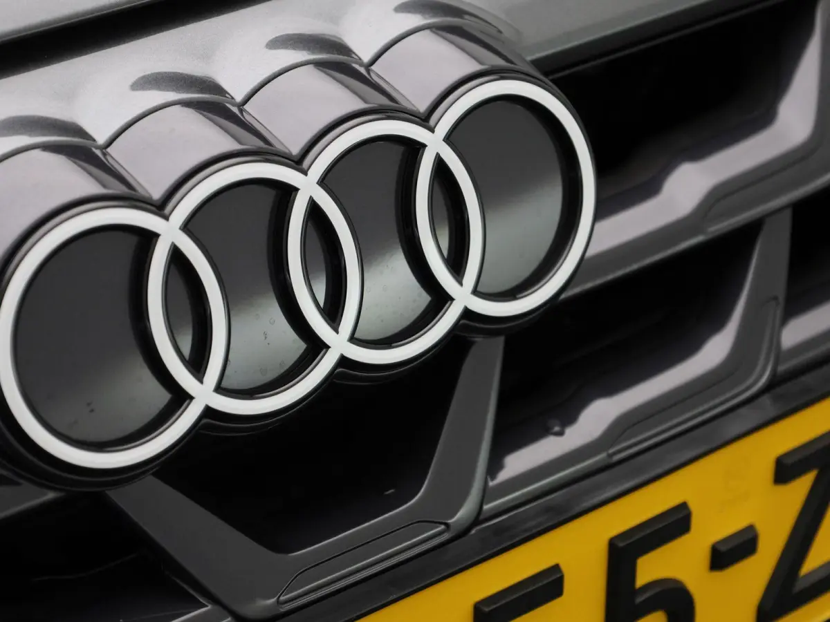 35 TFSI S edition | Automaat | Apple Carplay / Android Auto | S-Line | Sonos Audio | Parkeersensoren | Sfeerverlichting |
