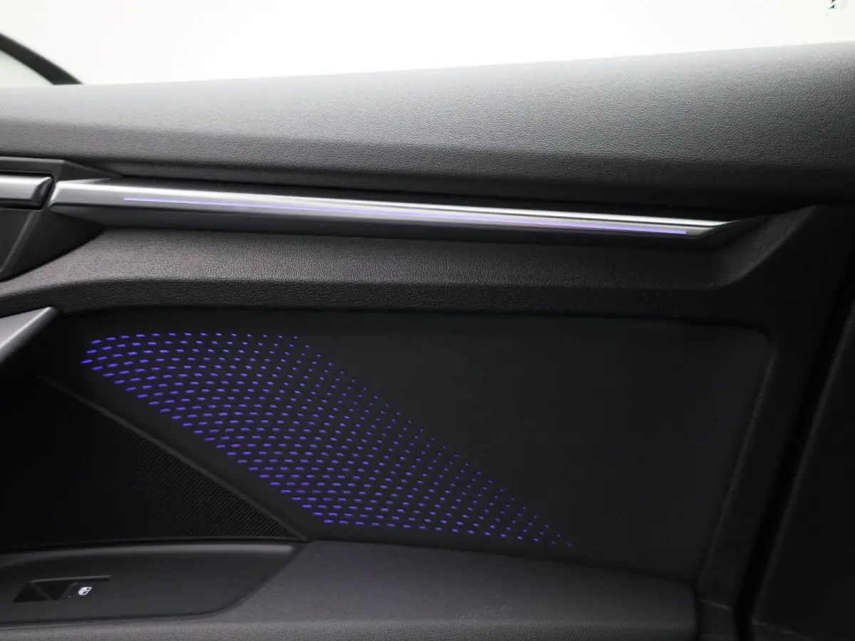 35 TFSI S edition | Automaat | Apple Carplay / Android Auto | S-Line | Sonos Audio | Parkeersensoren | Sfeerverlichting |