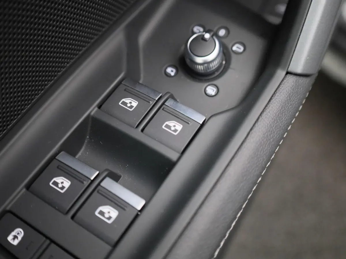 35 TFSI S edition | Automaat | Apple Carplay / Android Auto | S-Line | Sonos Audio | Parkeersensoren | Sfeerverlichting |