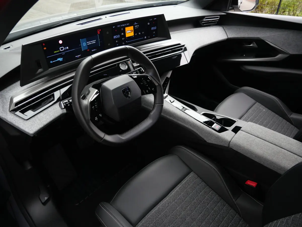 Allure 73 kWh 7persoons 214 Pk Automaat Apple Carplay / DAB / Camera / SOH 98,7 %