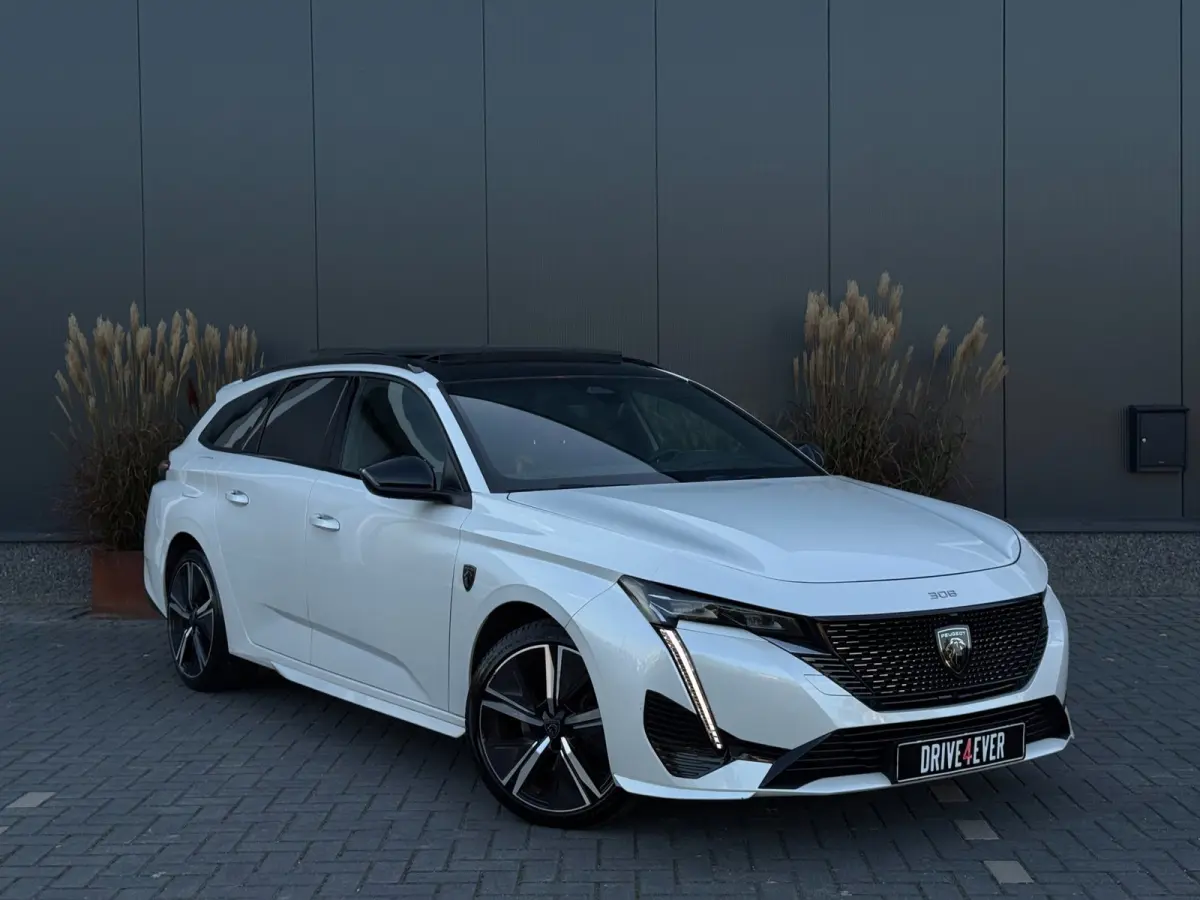 1.2 PureTech GT Line | Pano | Camera | Alcantara