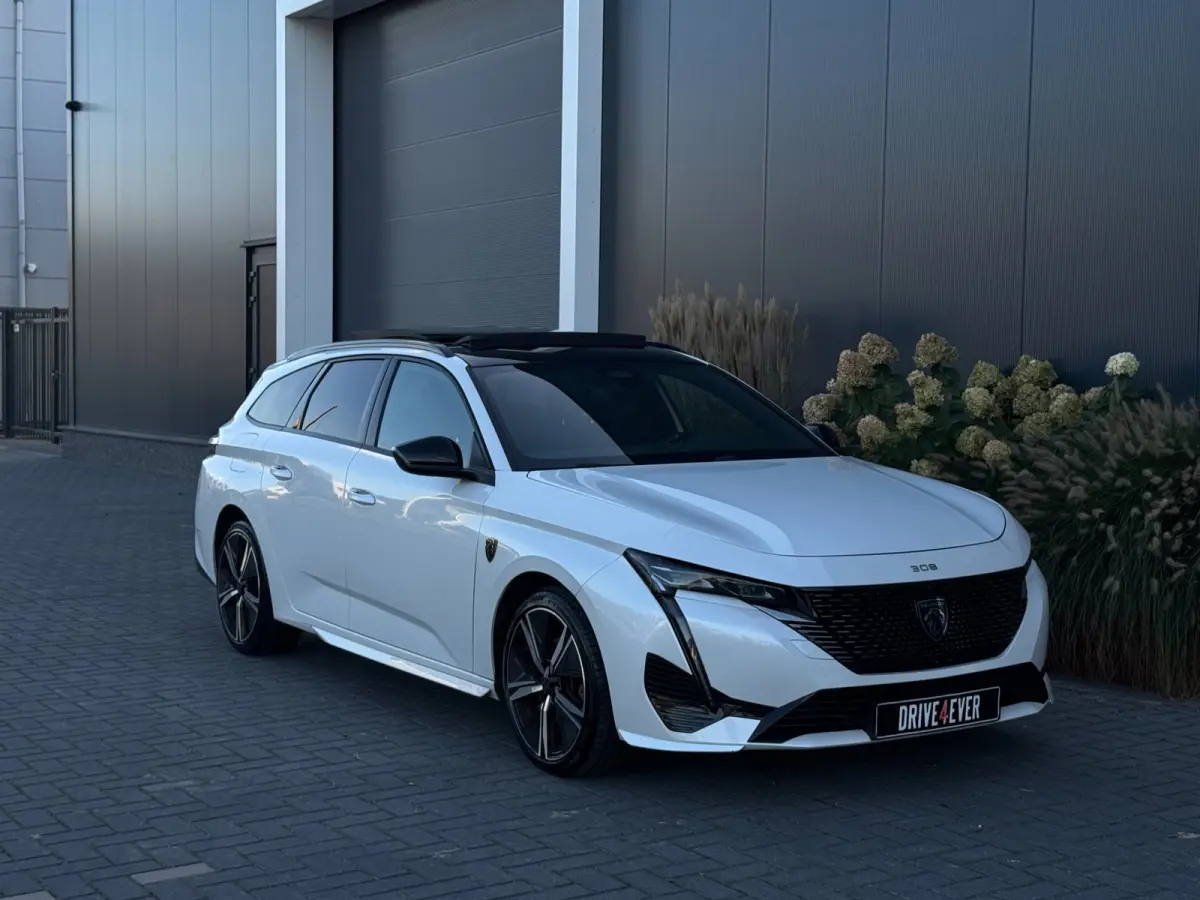 1.2 PureTech GT Line | Pano | Camera | Alcantara