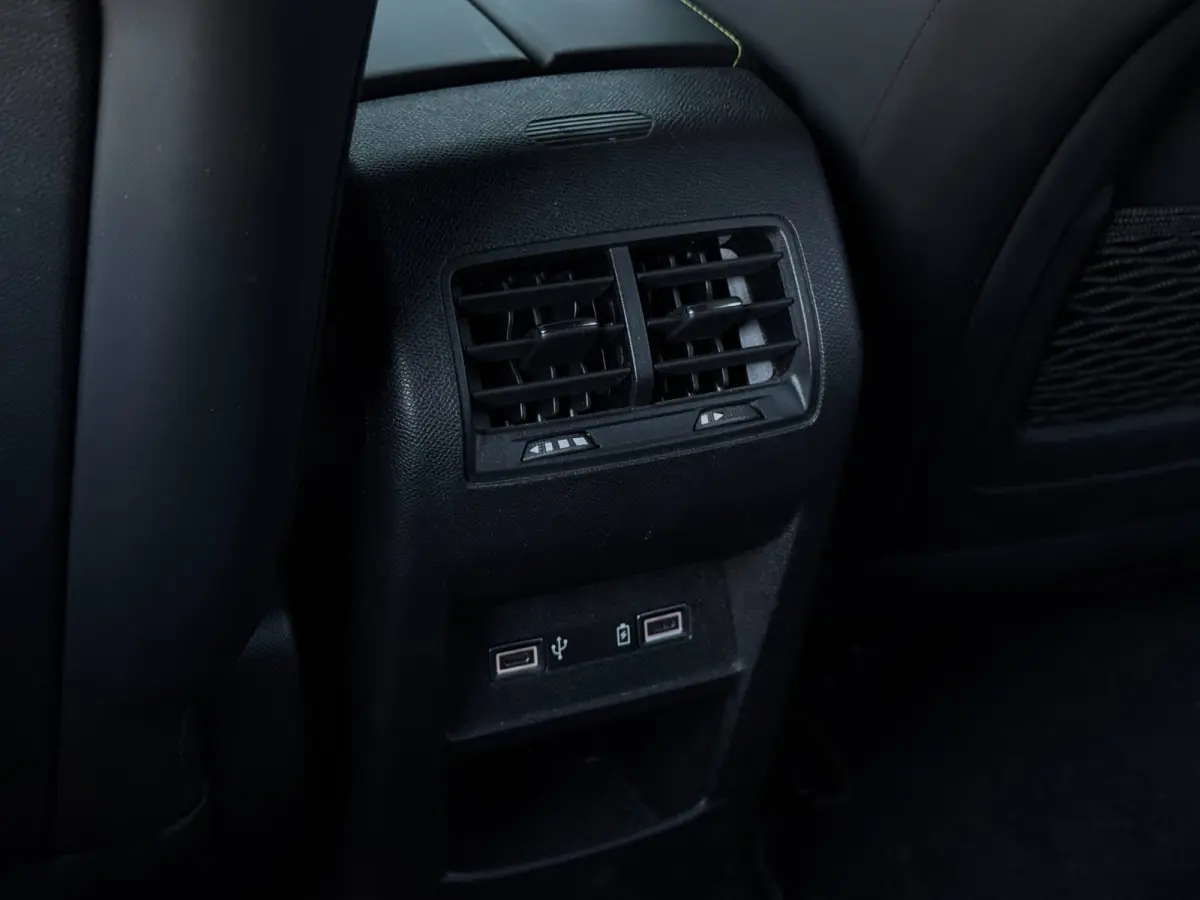1.2 PureTech GT Line | Pano | Camera | Alcantara