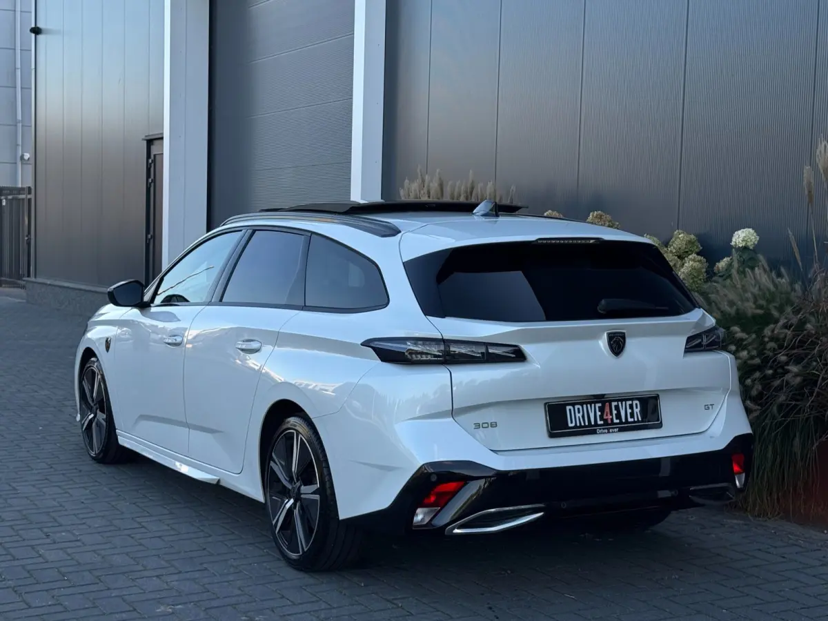1.2 PureTech GT Line | Pano | Camera | Alcantara