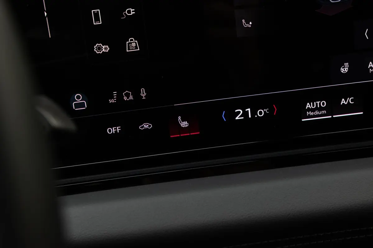 286pk Advanced edition 83 kWh | Trekhaak | Verwarmbaar stuur | Keyless entry
