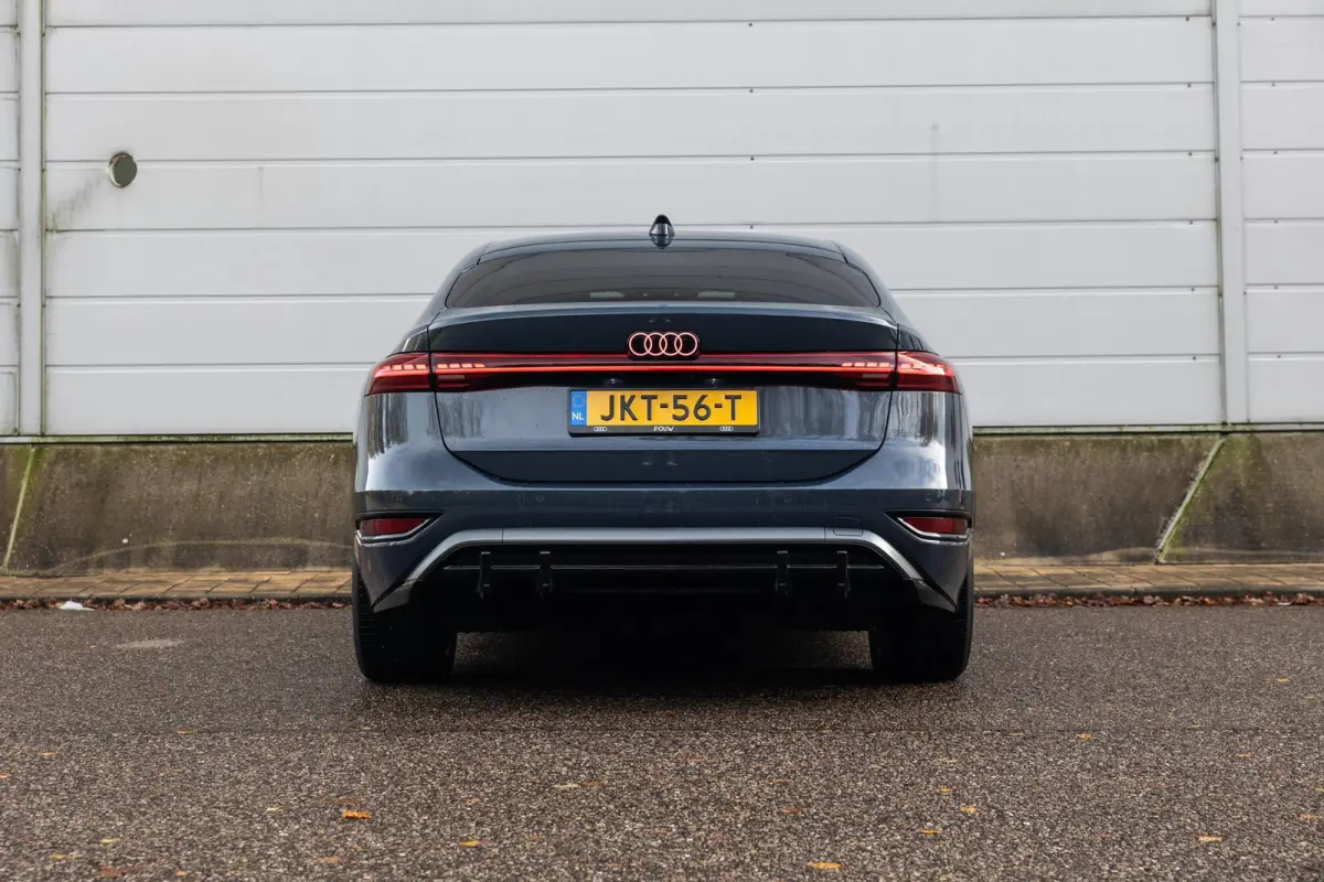 286pk Advanced edition 83 kWh | Trekhaak | Verwarmbaar stuur | Keyless entry