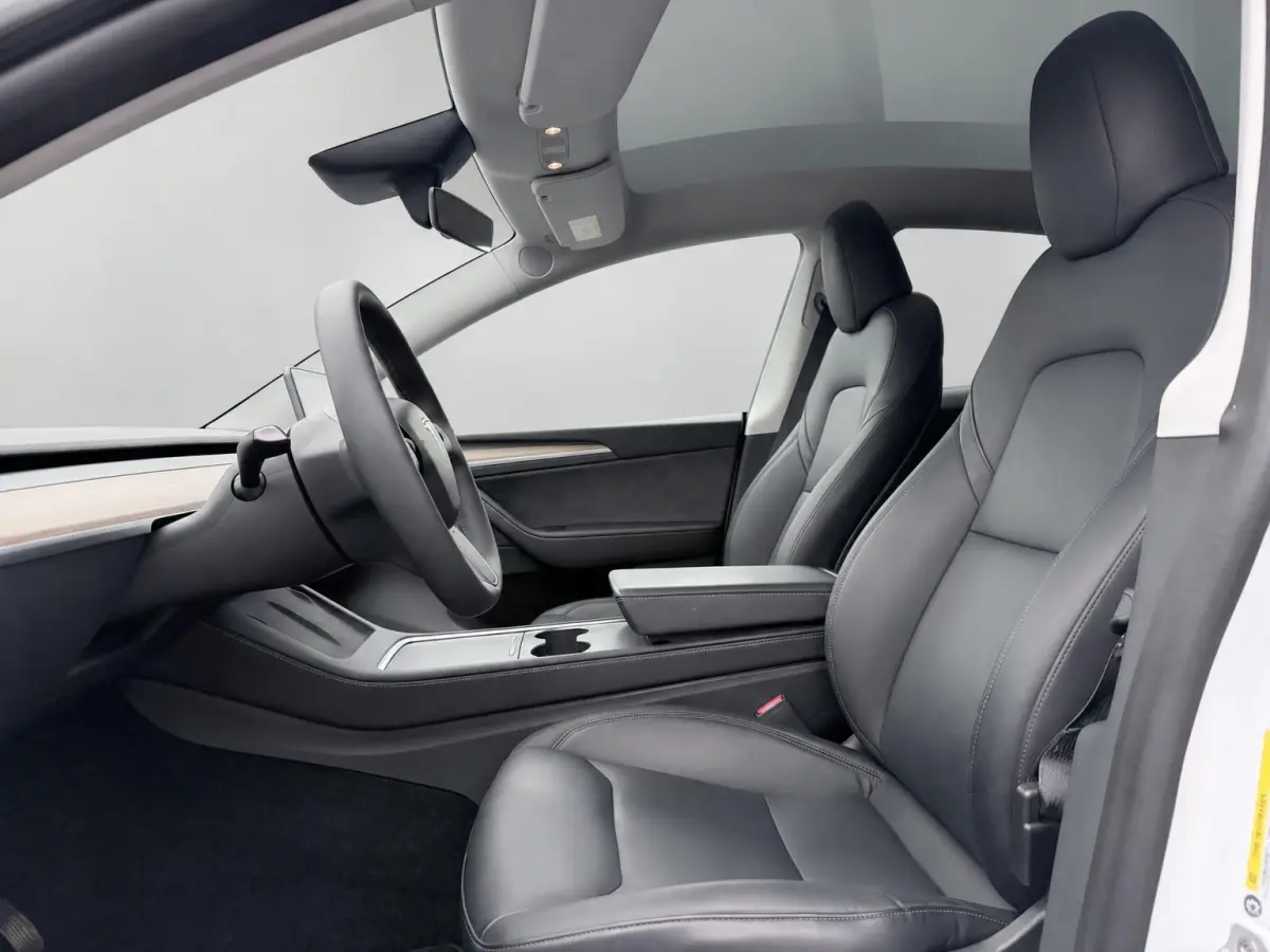 RWD 58kwh | FSD Computer 4 | Panoramadak | Stoel/Stuurverwarming | Memory Seats | Rijklaarprijs Tesla Model Y RWD 58kwh SOH 94,1% | FSD Computer 4 | Panoramadak | Stoel/Stuurverwarming | Mem