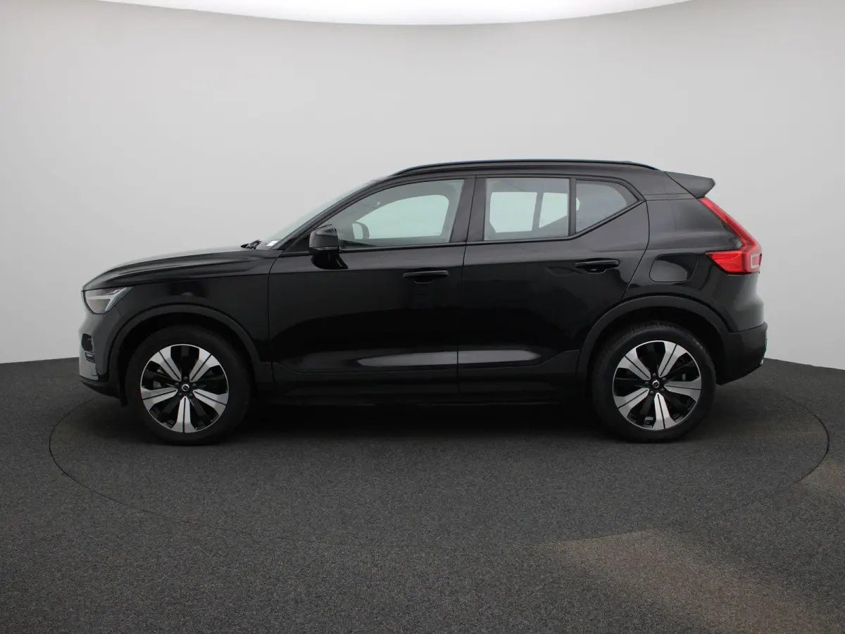 Core | Automaat | Apple Carplay / Android Auto | Stoelverwarming | Achteruitrijcamera | Parkeersensoren |