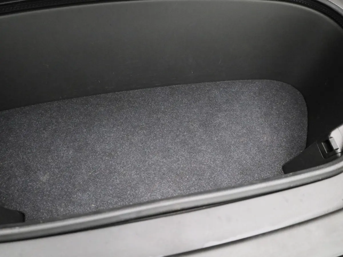 Core | Automaat | Apple Carplay / Android Auto | Stoelverwarming | Achteruitrijcamera | Parkeersensoren |