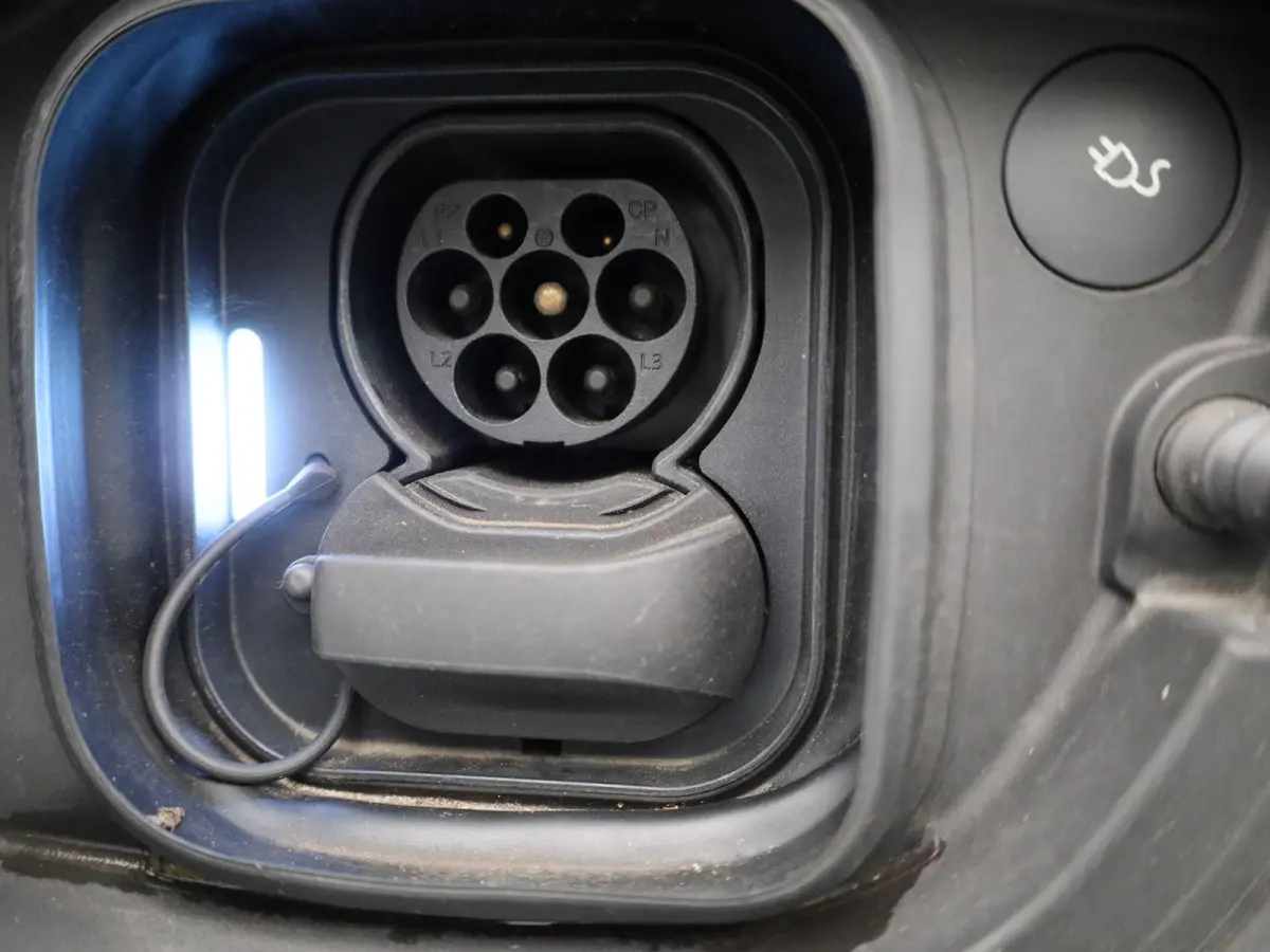 Core | Automaat | Apple Carplay / Android Auto | Stoelverwarming | Achteruitrijcamera | Parkeersensoren |