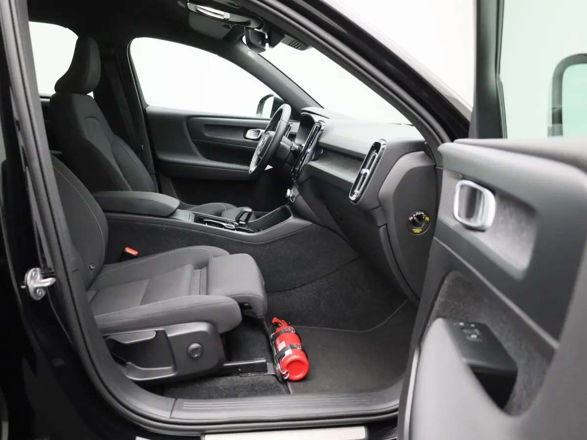 Core | Automaat | Apple Carplay / Android Auto | Stoelverwarming | Achteruitrijcamera | Parkeersensoren |