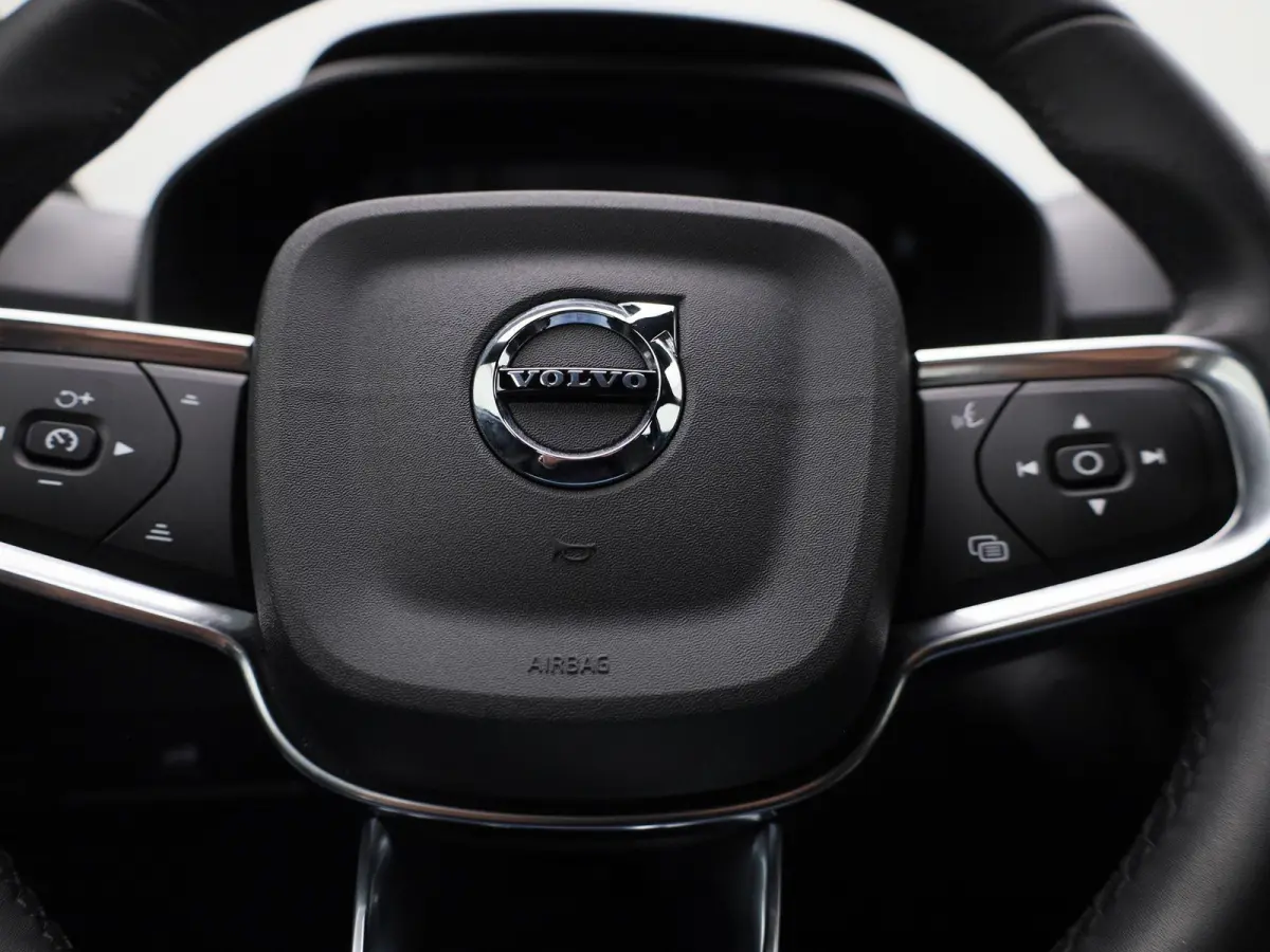 Core | Automaat | Apple Carplay / Android Auto | Stoelverwarming | Achteruitrijcamera | Parkeersensoren |