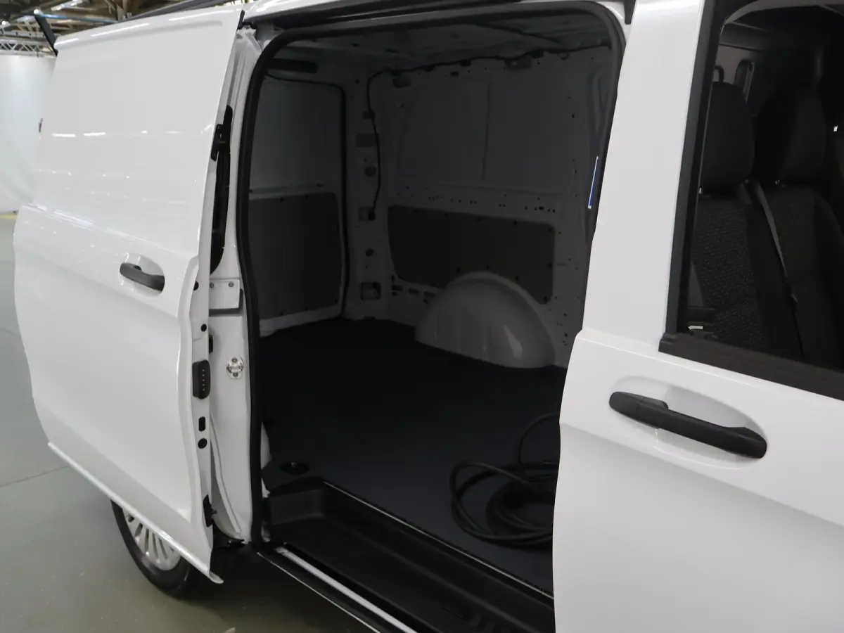 | L2 | 66 kWh | AIRCO | NAVIGATIE | PARKEERCAMERA | 3-ZITS | CRUISE CONTROL | STOELVERWARMING | CERTIFIED