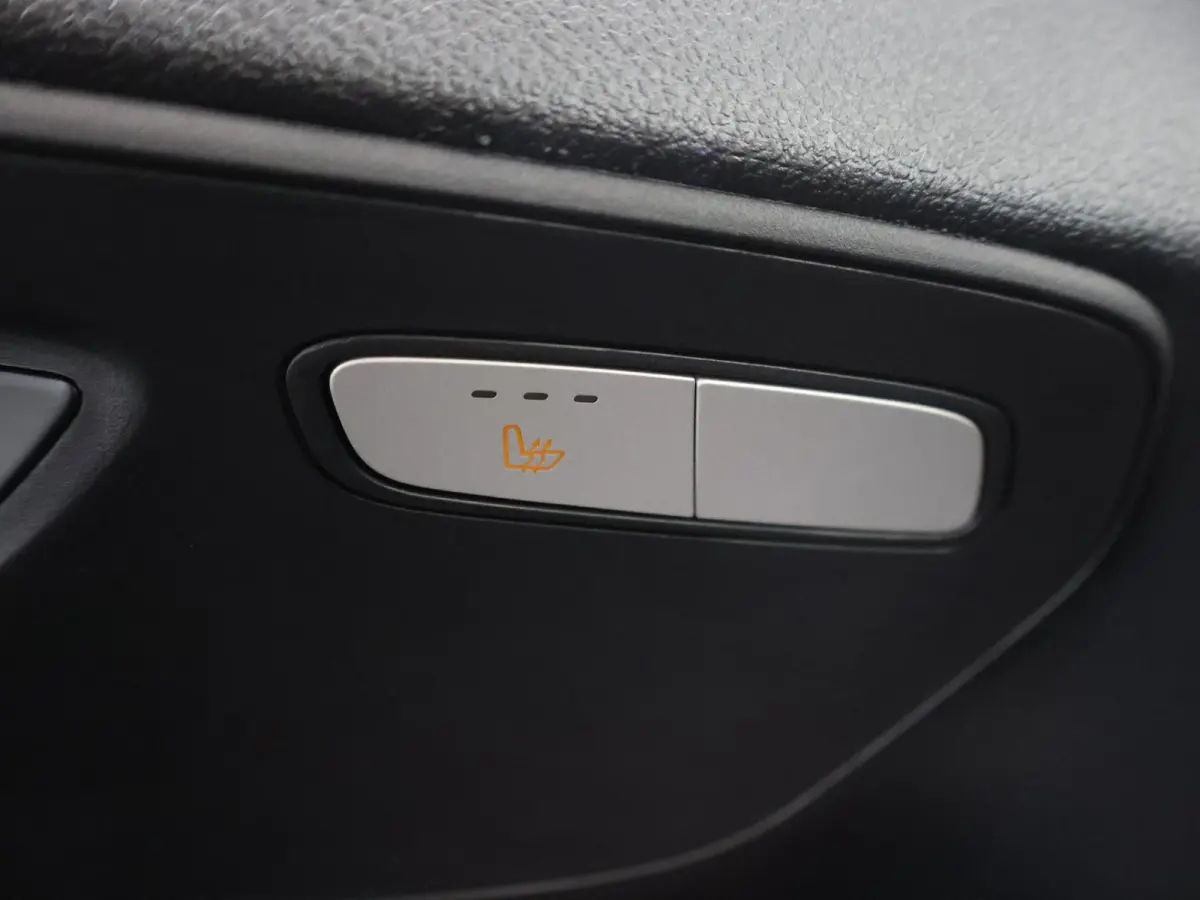 | L2 | 66 kWh | AIRCO | NAVIGATIE | PARKEERCAMERA | 3-ZITS | CRUISE CONTROL | STOELVERWARMING | CERTIFIED