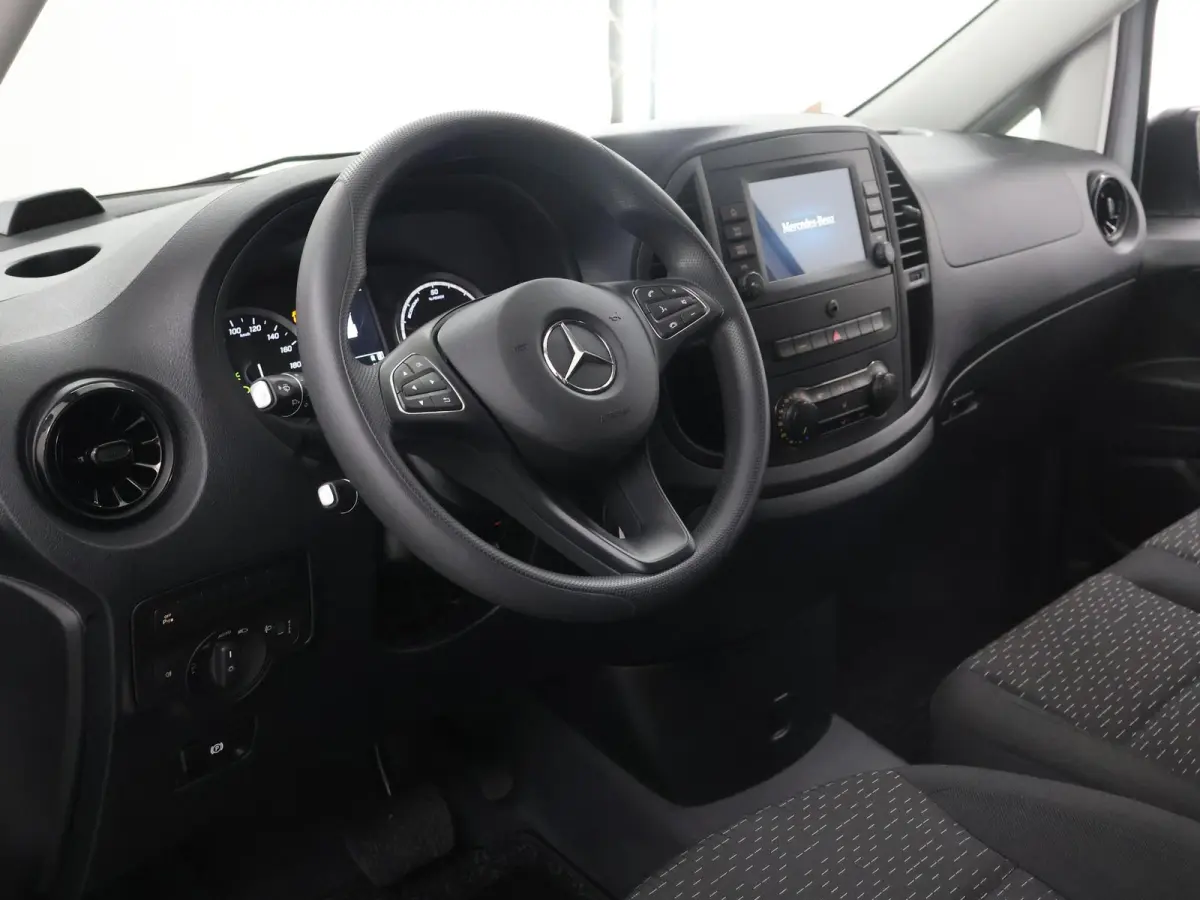 | L2 | 66 kWh | AIRCO | NAVIGATIE | PARKEERCAMERA | 3-ZITS | CRUISE CONTROL | STOELVERWARMING | CERTIFIED