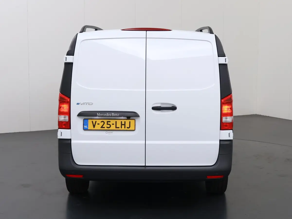| L2 | 66 kWh | AIRCO | NAVIGATIE | PARKEERCAMERA | 3-ZITS | CRUISE CONTROL | STOELVERWARMING | CERTIFIED