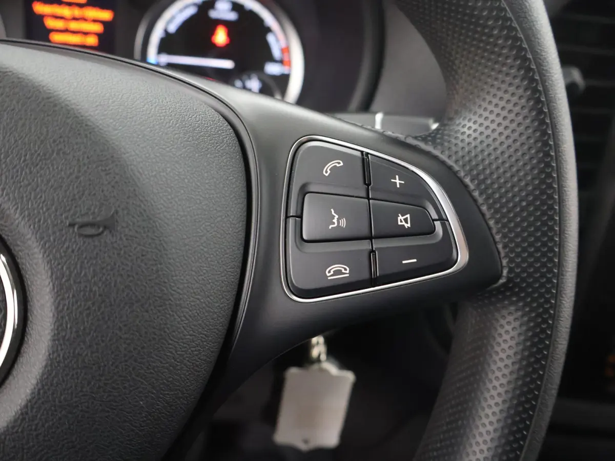| L2 | 66 kWh | AIRCO | NAVIGATIE | PARKEERCAMERA | 3-ZITS | CRUISE CONTROL | STOELVERWARMING | CERTIFIED