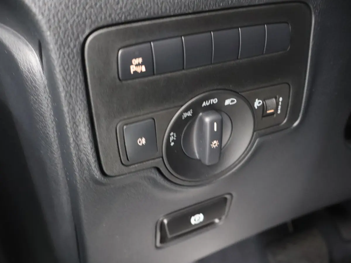 | L2 | 66 kWh | AIRCO | NAVIGATIE | PARKEERCAMERA | 3-ZITS | CRUISE CONTROL | STOELVERWARMING | CERTIFIED