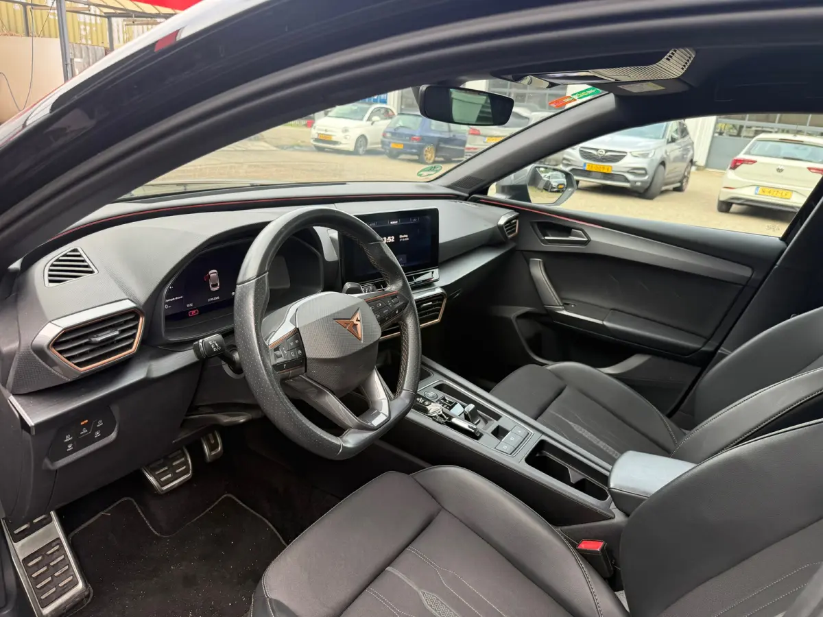 1.4 e-Hybrid Business|Rijklaar prijs|Elek. Trekhaak|Camera|Elek. klep|CarPlay|ACC|Sfeer|