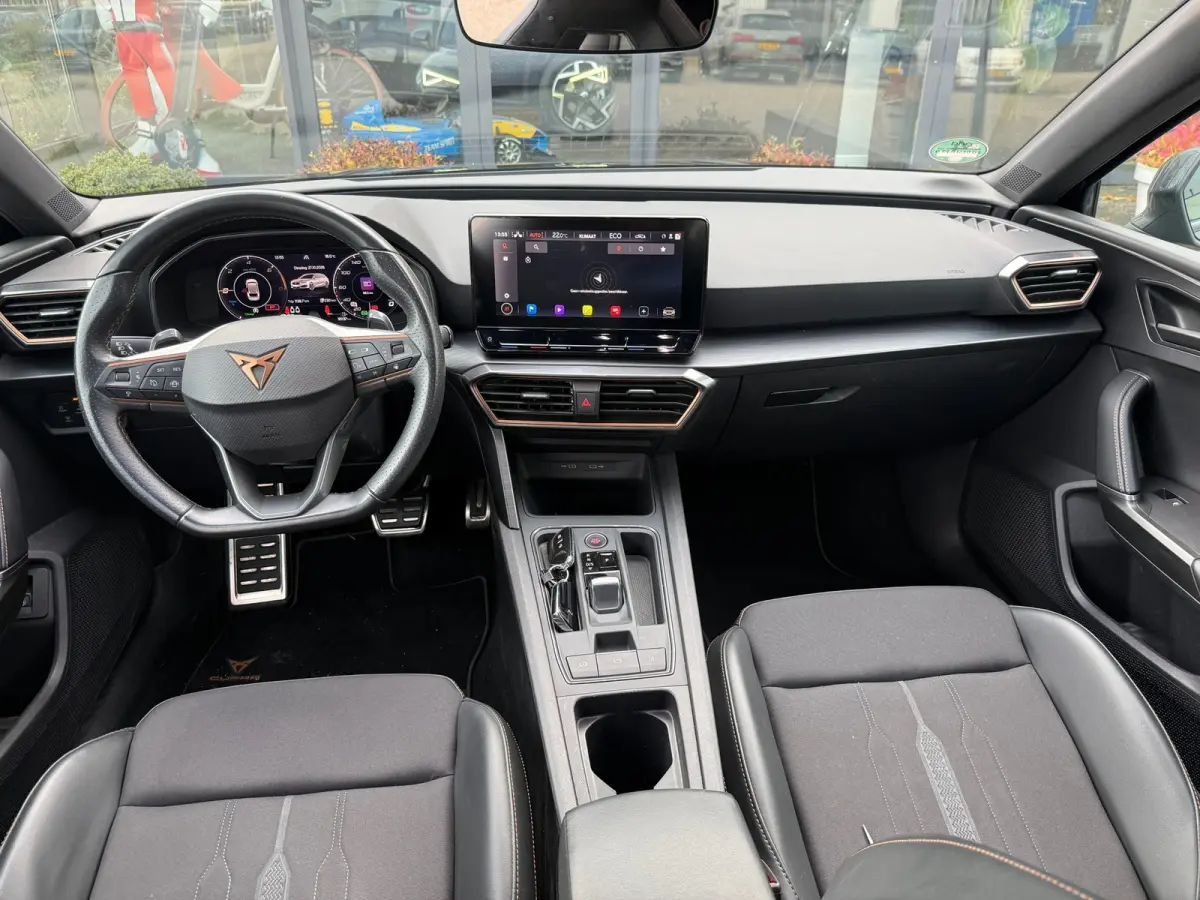 1.4 e-Hybrid Business|Rijklaar prijs|Elek. Trekhaak|Camera|Elek. klep|CarPlay|ACC|Sfeer|
