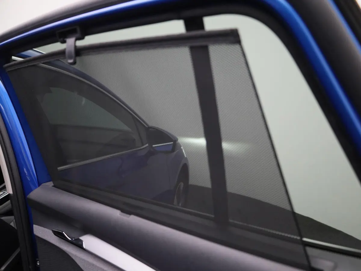 80 Business Edition | Apple Carplay / Android Auto | Achteruitrijcamera | Parkeersensoren | Stoelverwarming | Stuurverwarming |