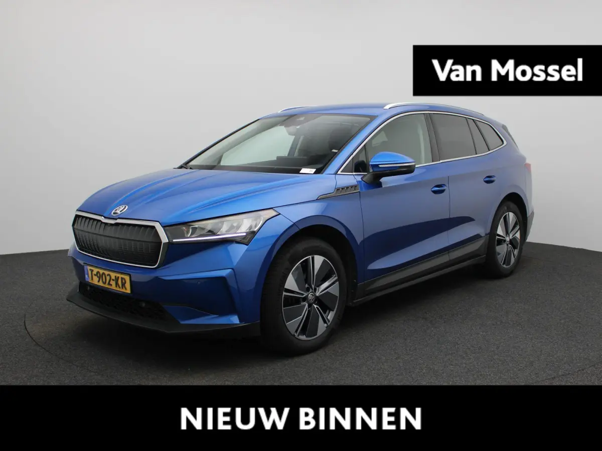 80 Business Edition | Apple Carplay / Android Auto | Achteruitrijcamera | Parkeersensoren | Stoelverwarming | Stuurverwarming |