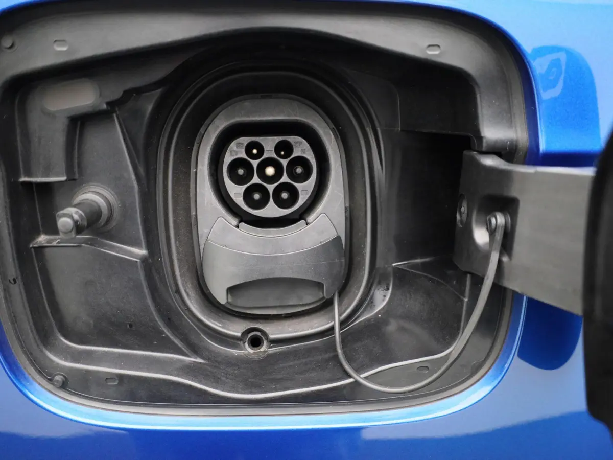 80 Business Edition | Apple Carplay / Android Auto | Achteruitrijcamera | Parkeersensoren | Stoelverwarming | Stuurverwarming |
