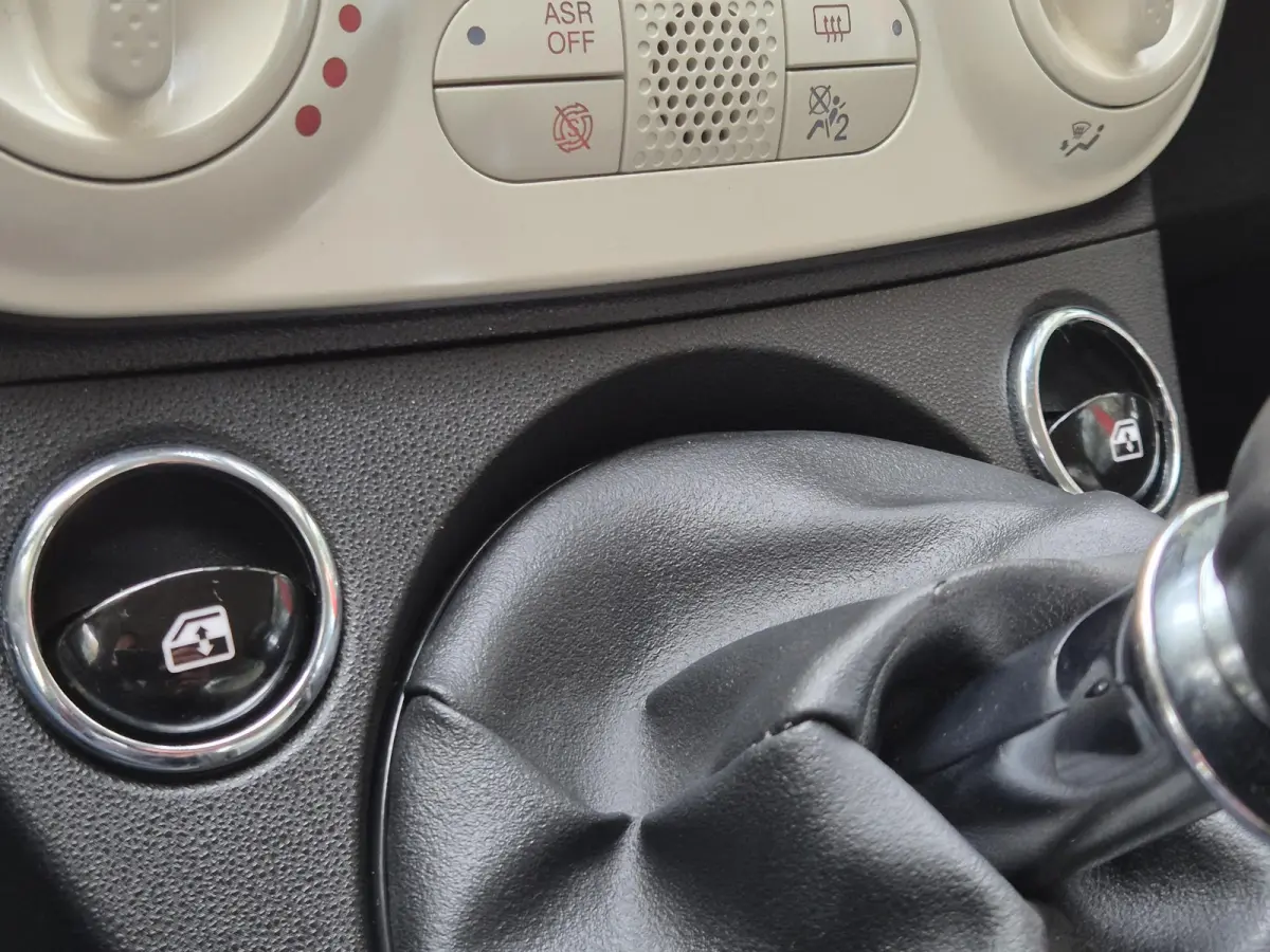 1.0 Hybrid Lounge | Navigatie via Google Maps | Airconditioning | Cruise Control | Parkeersensoren | Licht metalen velgen