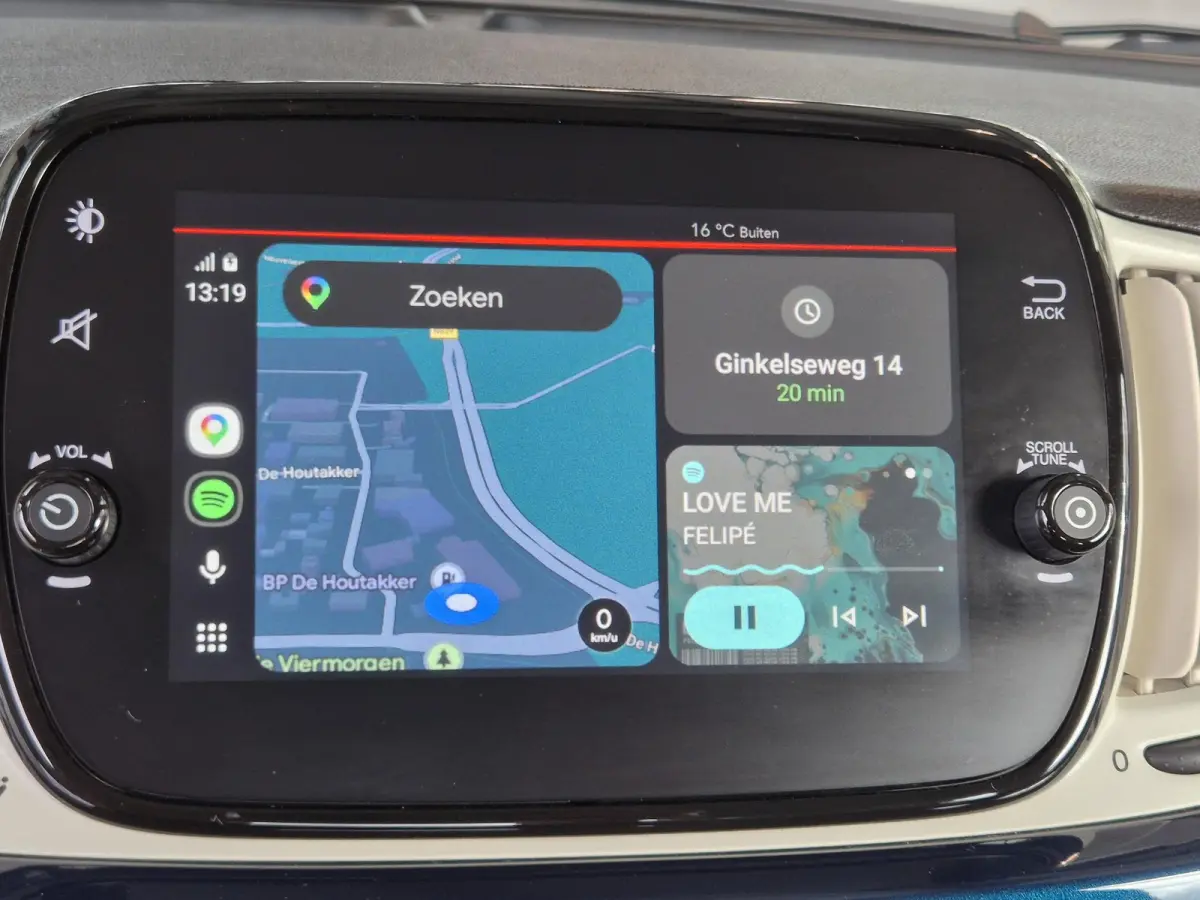 1.0 Hybrid Lounge | Navigatie via Google Maps | Airconditioning | Cruise Control | Parkeersensoren | Licht metalen velgen