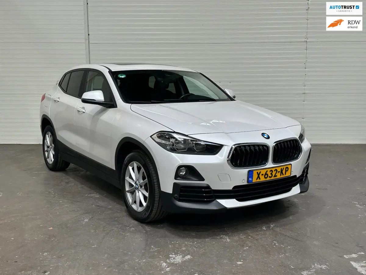 SDrive18i High Executive Pano / Adaptief onderstel / Leer