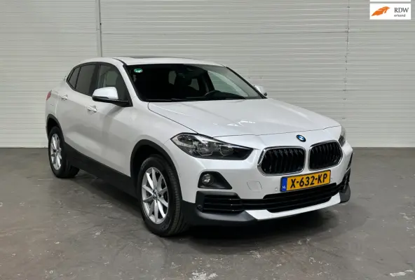 SDrive18i High Executive Pano / Adaptief onderstel / Leer