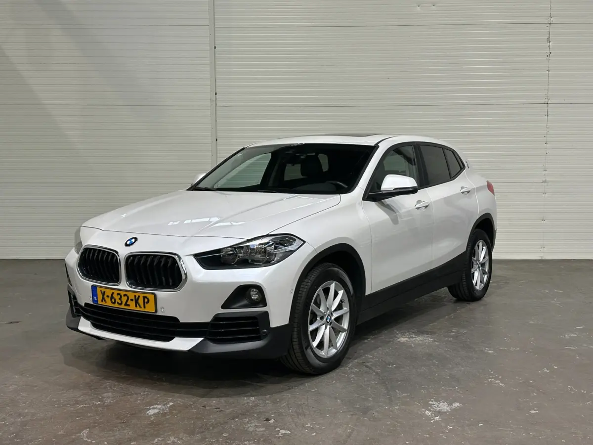 SDrive18i High Executive Pano / Adaptief onderstel / Leer